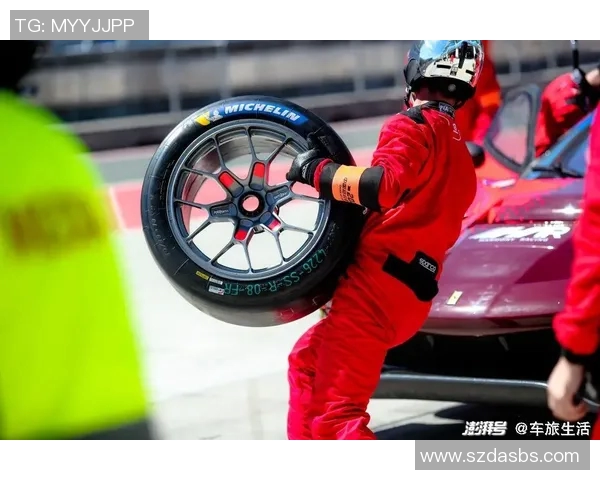 精彩泳池对决：选手们奋力拼搏决胜终点，破纪录瞬间引爆全场激情