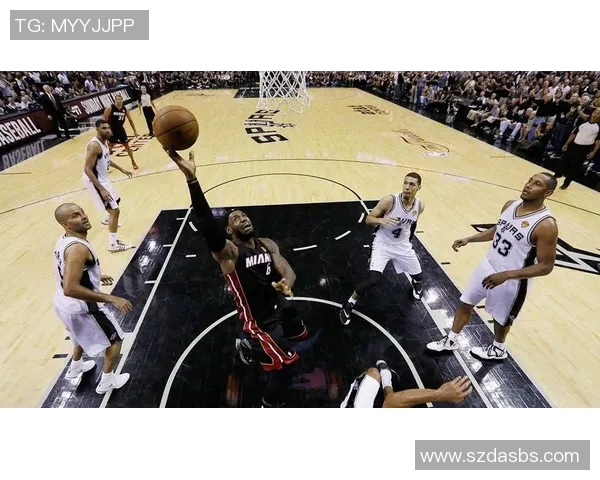 2013年NBA总决赛第三场热火对阵马刺的精彩对决回顾与分析